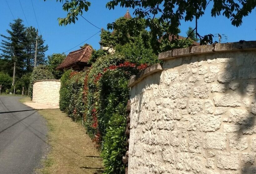 بنسيون La Lezardière