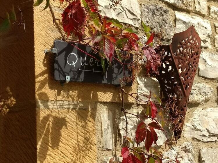 بنسيون La Lezardière