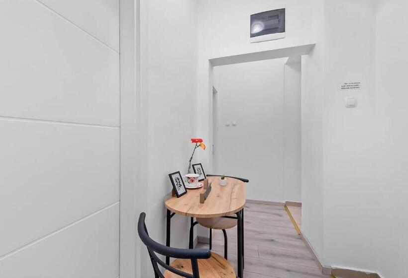 펜션 Little Flower In City Center