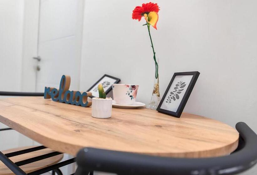 펜션 Little Flower In City Center