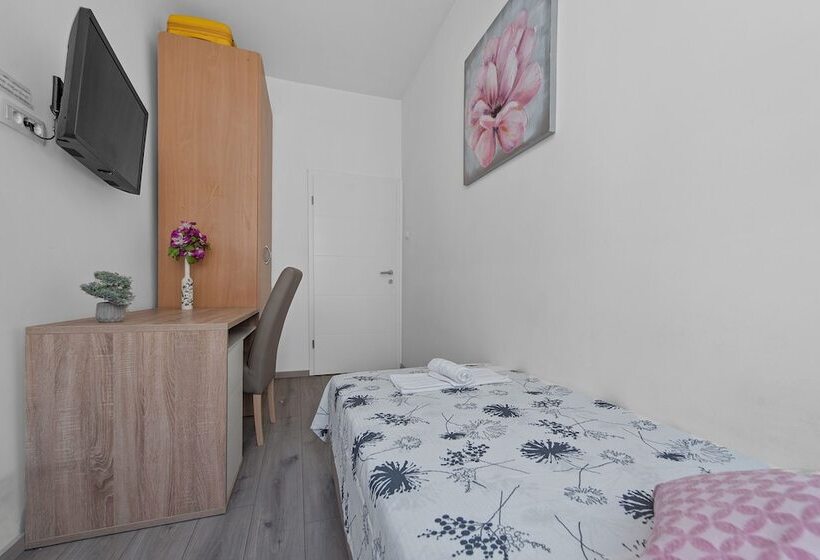 펜션 Little Flower In City Center