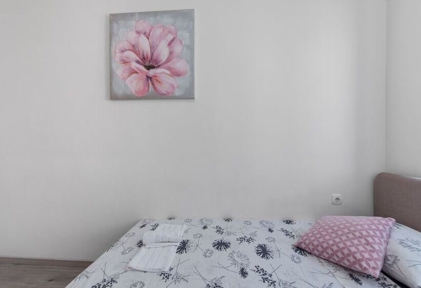 펜션 Little Flower In City Center