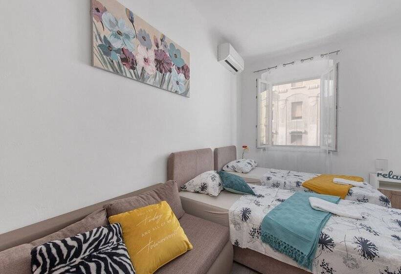 펜션 Little Flower In City Center