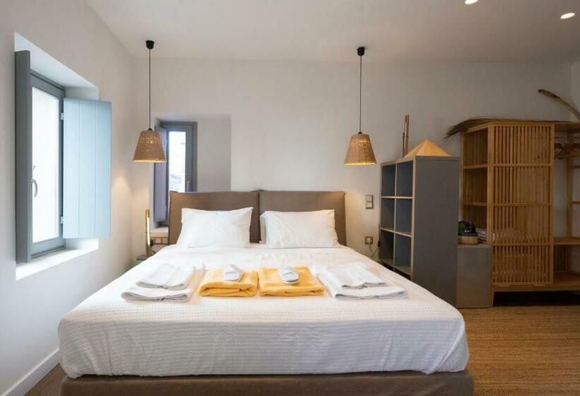 פנסיון Pylosea Luxury Lodge