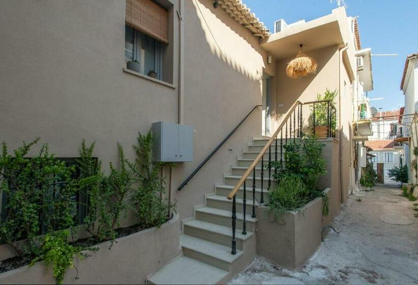 פנסיון Pylosea Luxury Lodge