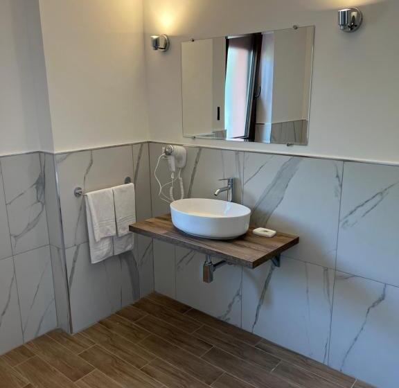 Пансион Villa Leucatia