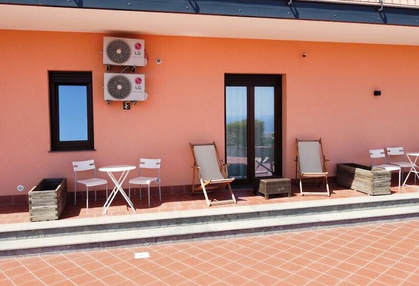 Пансион Villa Leucatia