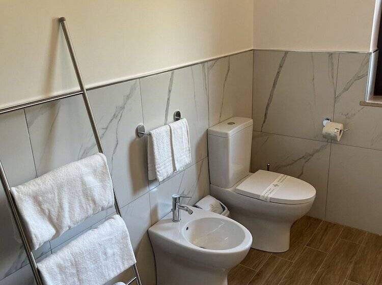 Пансион Villa Leucatia