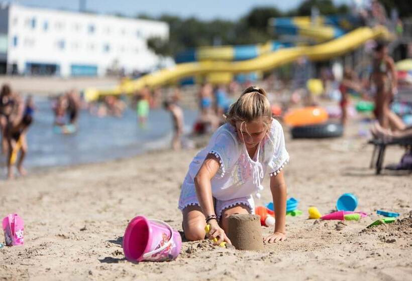 אתר נופש Holiday Park Klein Strand