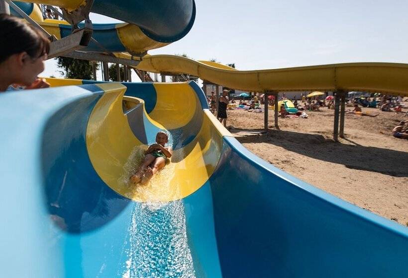 منتجع Holiday Park Klein Strand