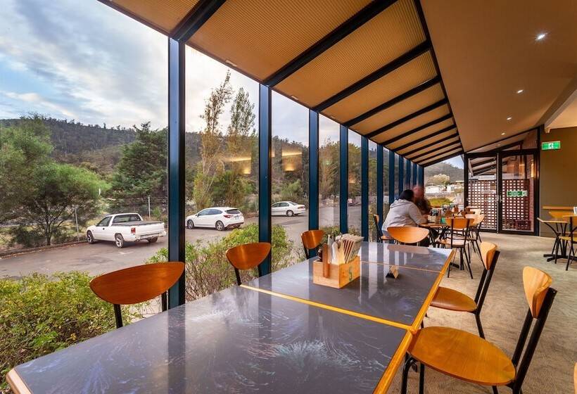 ユースホステル Mornington Inn