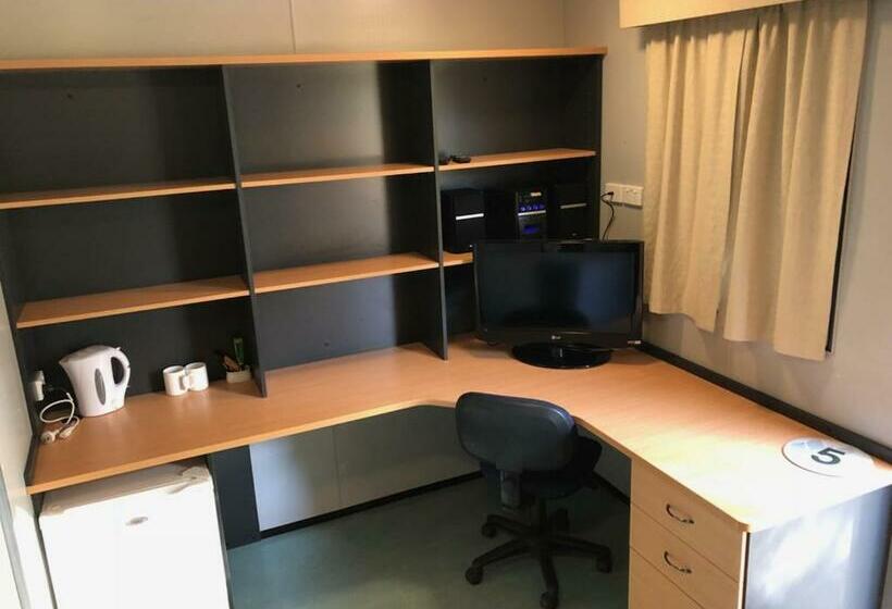 فندق صغير Peppermint Grove Beach Holiday Park