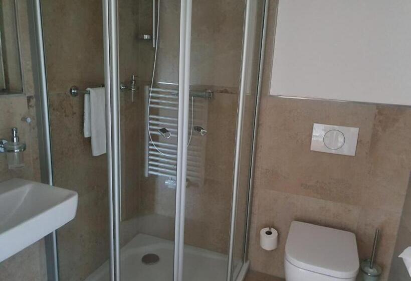 호스텔 Schierlinger Bräustüberl