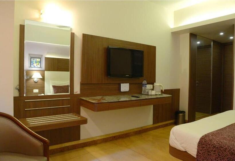 Beautiful Hotel In Lonavala