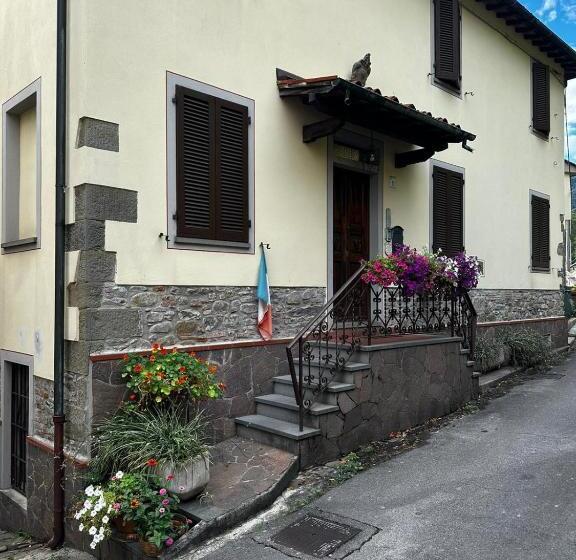 تختخواب و صبحانه A Collodi Io & Mamma