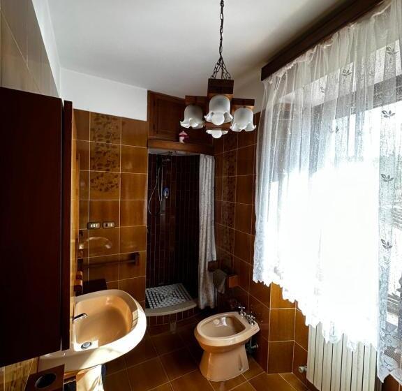 تختخواب و صبحانه A Collodi Io & Mamma