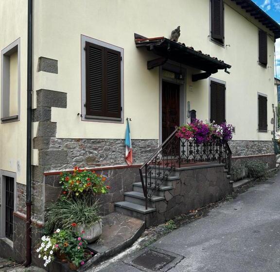 تختخواب و صبحانه A Collodi Io & Mamma