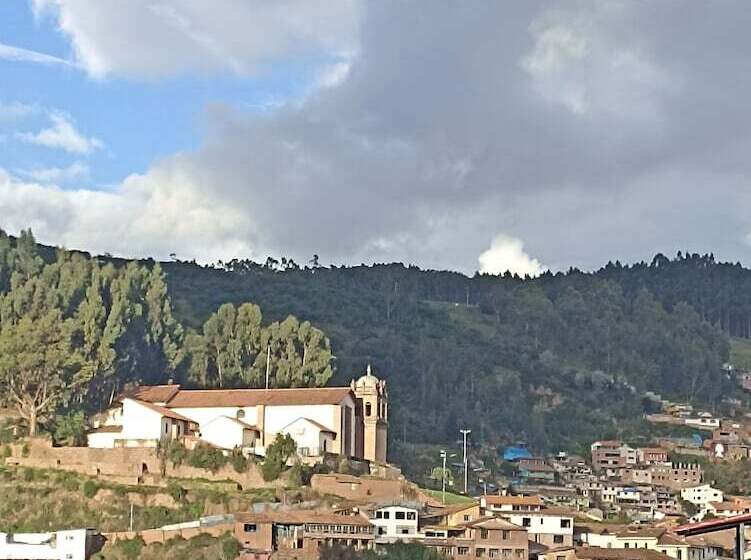 تختخواب و صبحانه Peru Inn Hostel