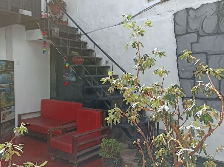 تختخواب و صبحانه Peru Inn Hostel