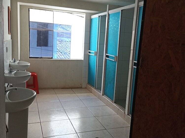 تختخواب و صبحانه Peru Inn Hostel