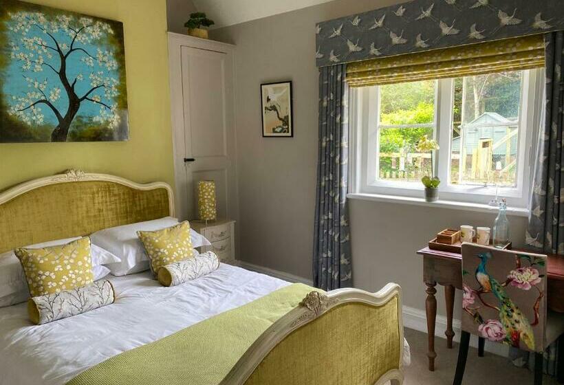 مبيت وإفطار Burleigh House B And B