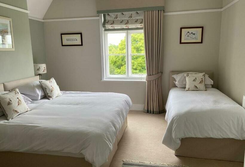 مبيت وإفطار Burleigh House B And B