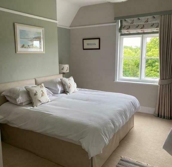 مبيت وإفطار Burleigh House B And B