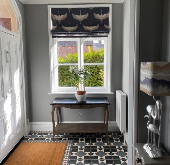 مبيت وإفطار Burleigh House B And B