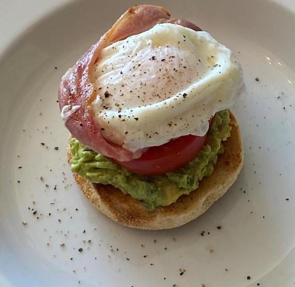 مبيت وإفطار Burleigh House B And B