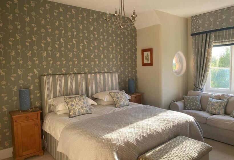 مبيت وإفطار Burleigh House B And B