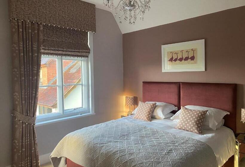 مبيت وإفطار Burleigh House B And B