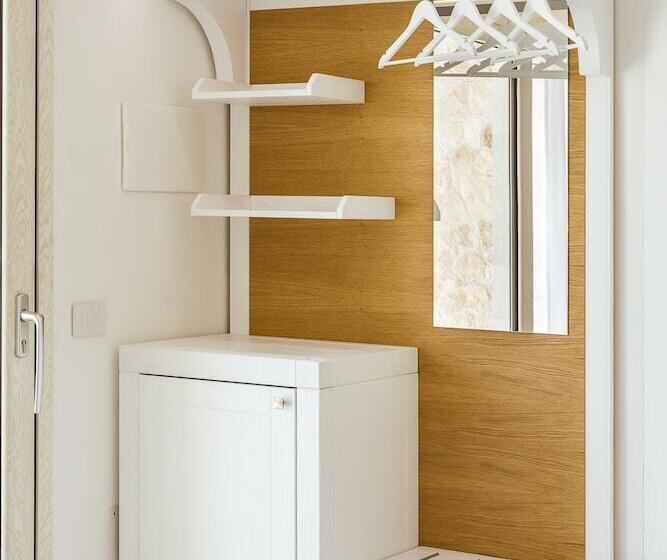 민박 La Vinia Bed&wine Experience   Adults Only