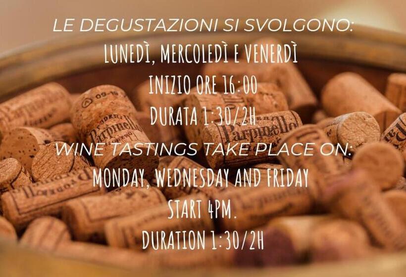 تختخواب و صبحانه La Vinia Bed&wine Experience   Adults Only