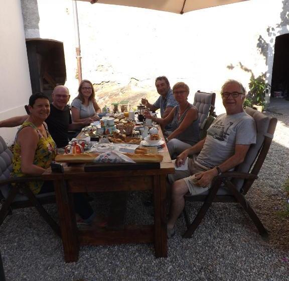 ベッドアンドブレックファースト Le Petit Chateau