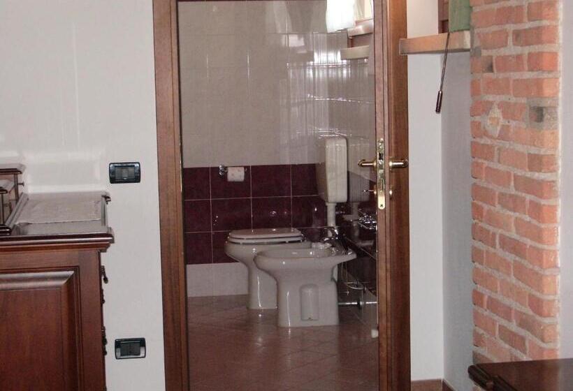 Отель Agriturismo Antica Corte Cason