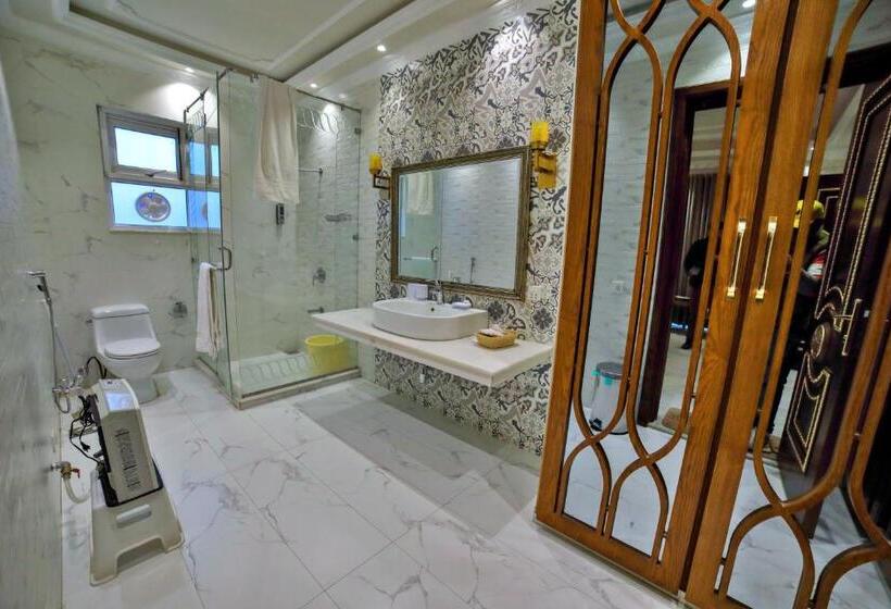 هتل Arish Luxury Suites