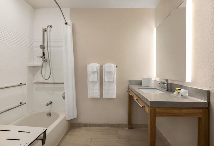 هتل Candlewood Suites Lexington Medical District, An Ihg