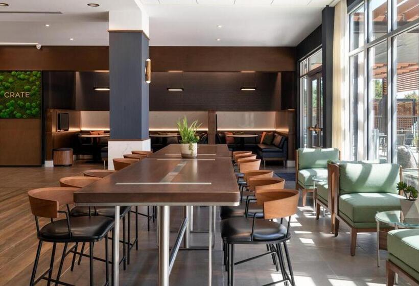 ホテル Courtyard By Marriott Fresno Clovis