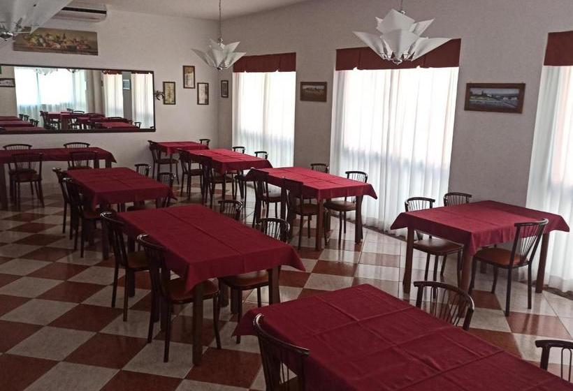 בית מלון כפרי Danubio