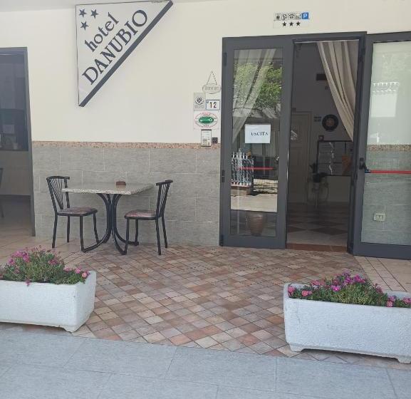 בית מלון כפרי Danubio