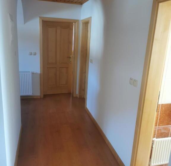 هتل Turistična Kmetija Ramšak