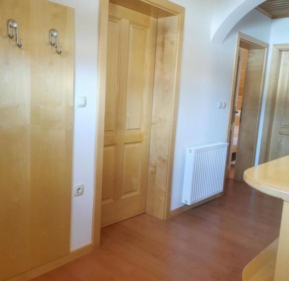 هتل Turistična Kmetija Ramšak