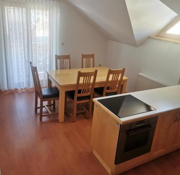 هتل Turistična Kmetija Ramšak