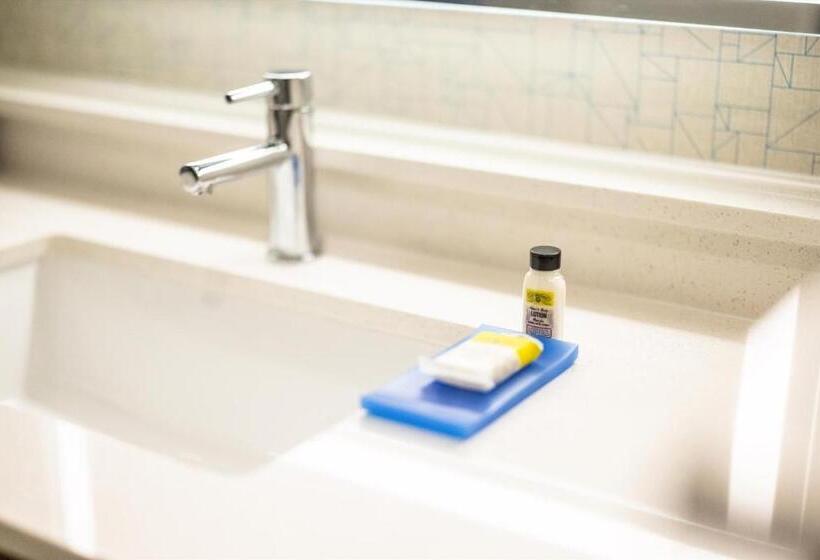 فندق Holiday Inn Express & Suites   San Jose Silicon Valley, An Ihg