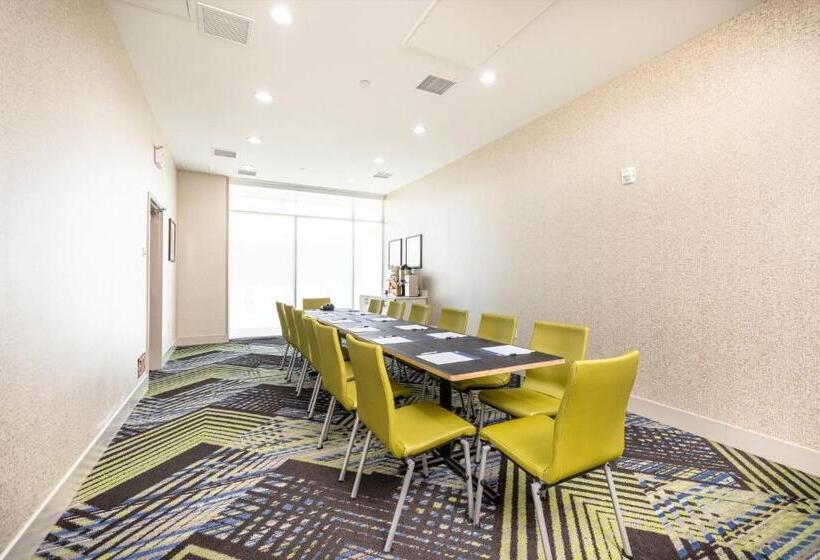 فندق Holiday Inn Express & Suites   San Jose Silicon Valley, An Ihg
