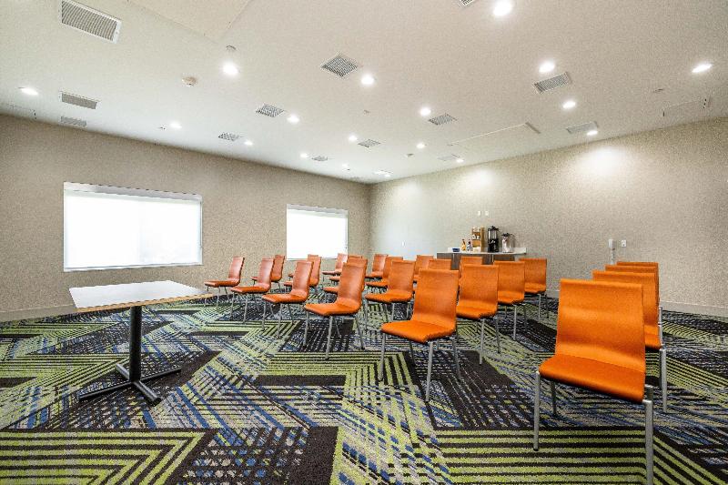 בית מלון כפרי Holiday Inn Express & Suites   San Jose Silicon Valley, An Ihg