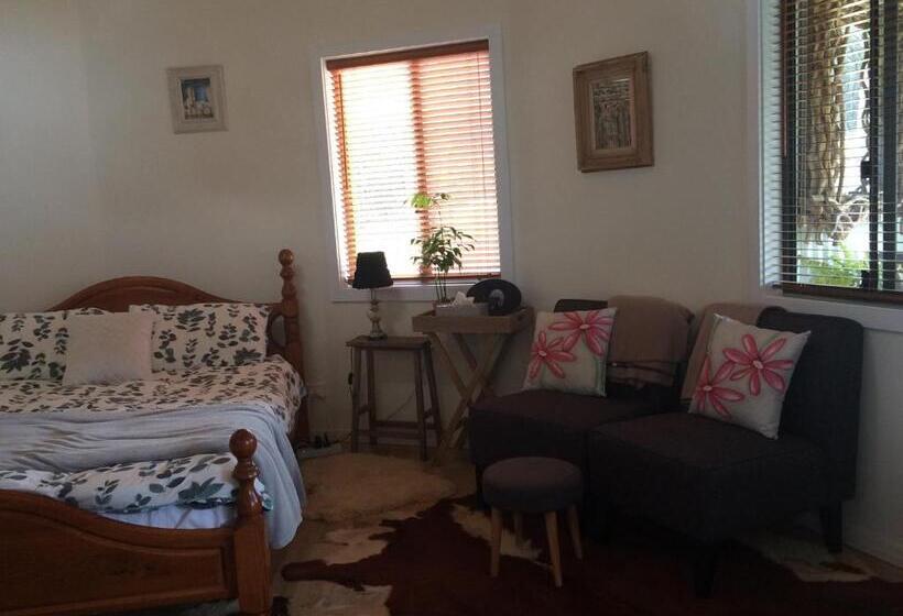 בית מלון כפרי Ionaforest Yurt