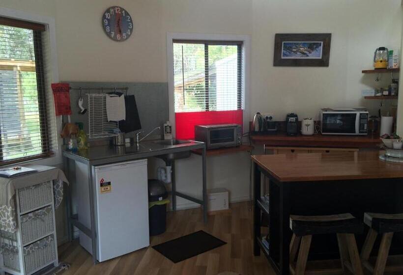 בית מלון כפרי Ionaforest Yurt