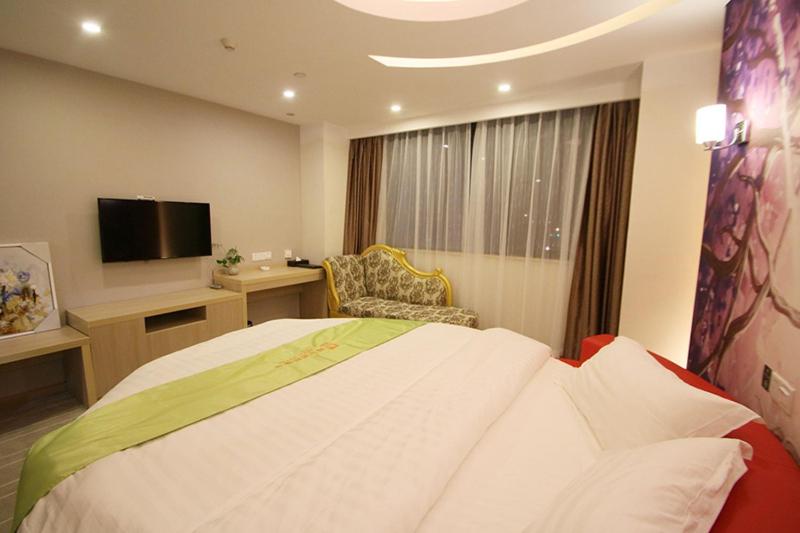 בית מלון כפרי Junyi  Hongqiao Railway Station Exhibition Center