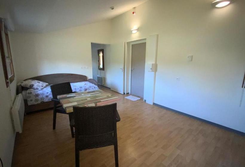 ホテル L Inattendu